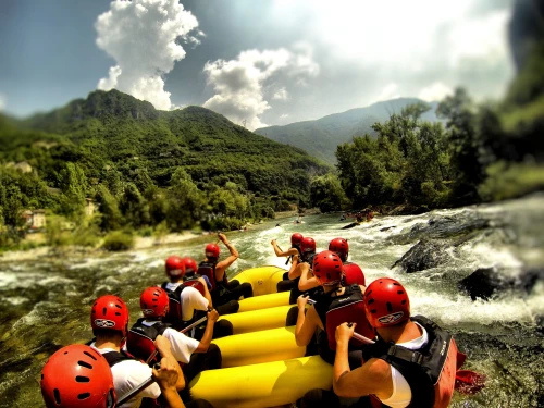 Rafting Team Building 